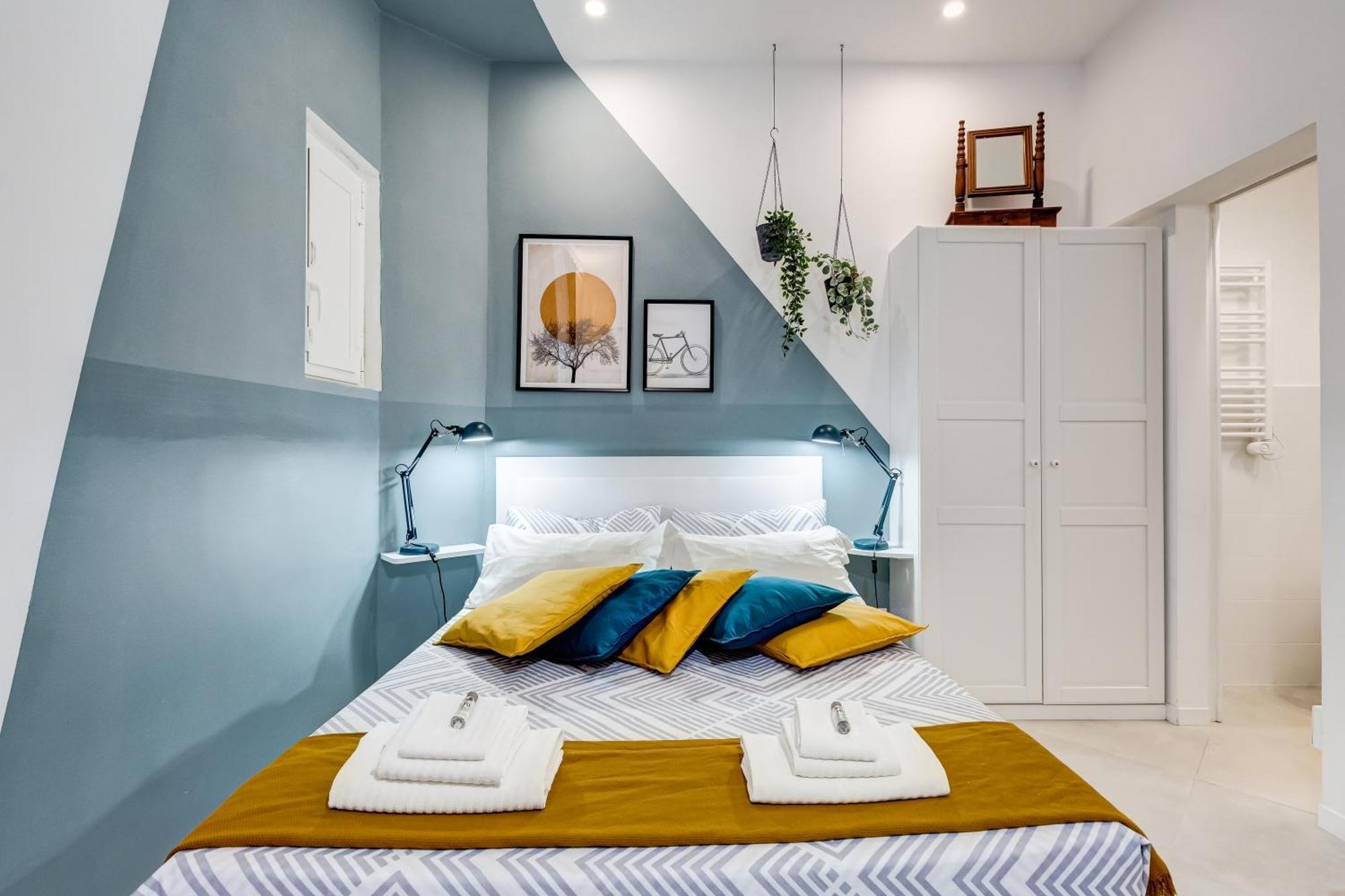 Apartment Bdc Alpha & Omega In Monti District With 2bath Rom